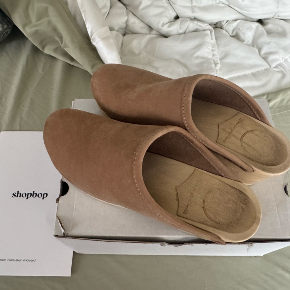 no. 6 Valley Low Bast Clog in Bone (37)